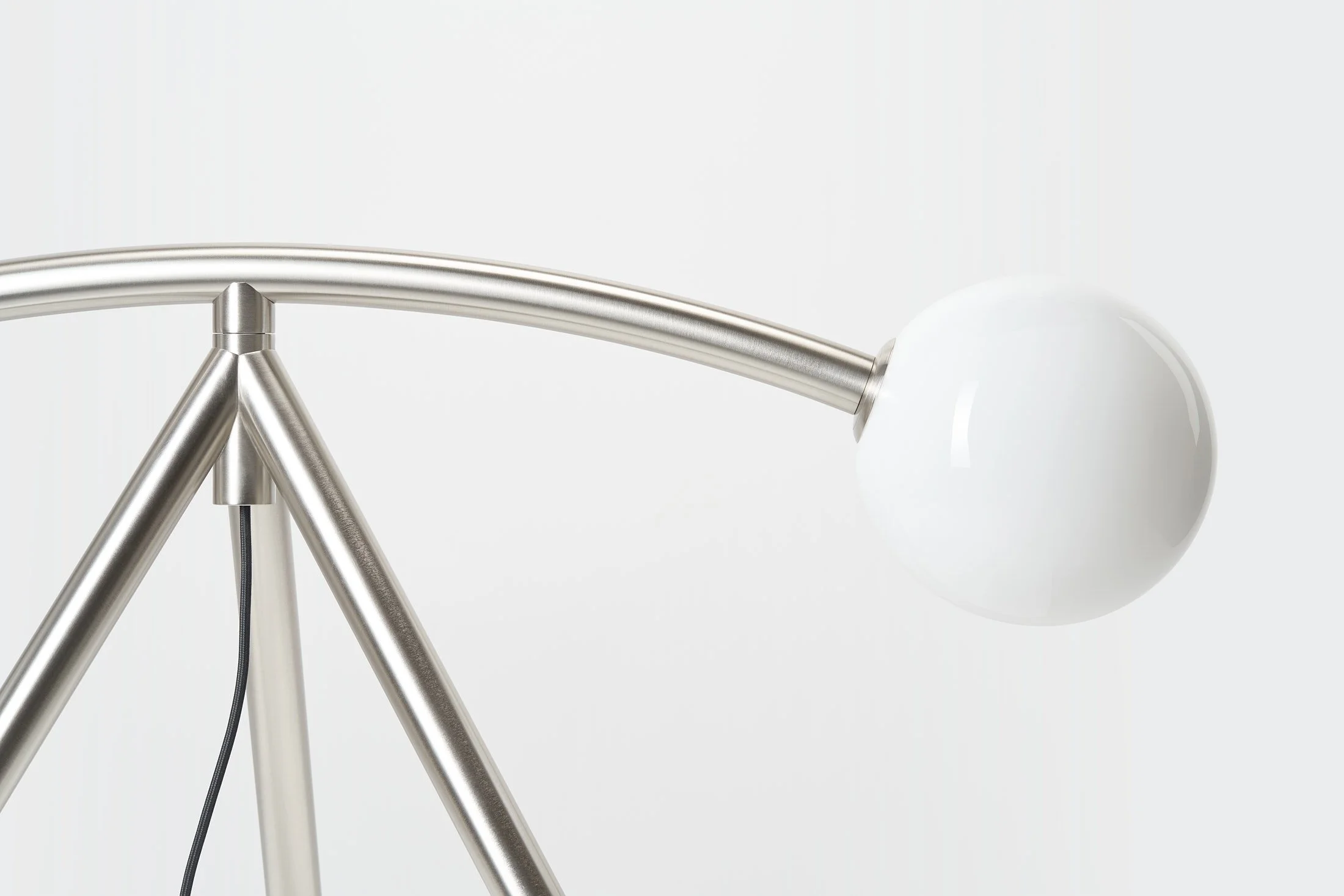 Arc et globe opalin, finition nickel